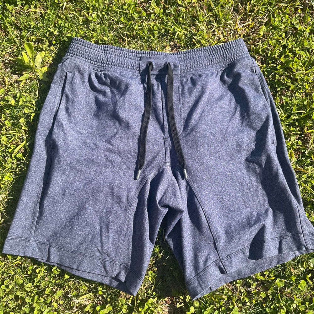 Lululemon Men’s Sweat Shorts Medium Heather Navy
